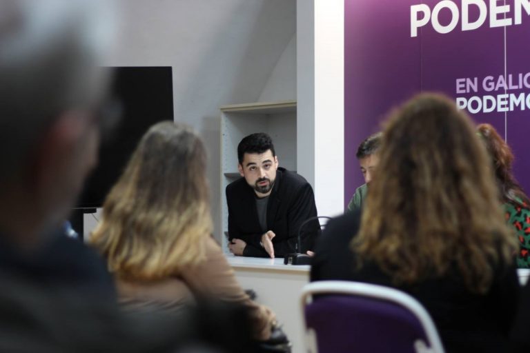 Tecer Galicia, rama oficialista que opta a dirigir Podemos, expone en A Coruña sus listas «para un nuevo ciclo político»