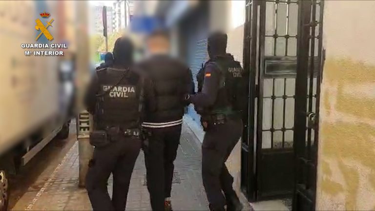 Detenidas diez personas en Valencia y Castellón por tráfico de drogas, extorsión por internet y robos, algunos en Lugo