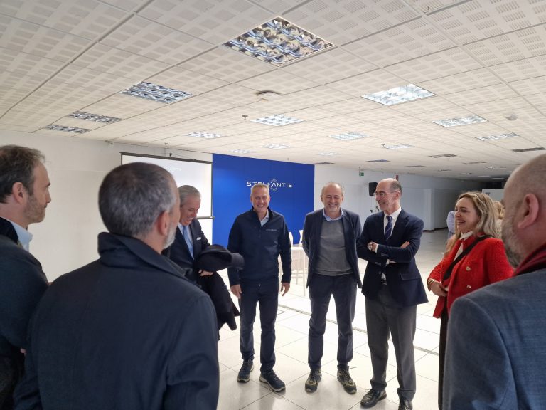 Stellantis enviará por mar desde Vigo a Reino Unido el 86% de los componentes de su furgoneta eléctrica