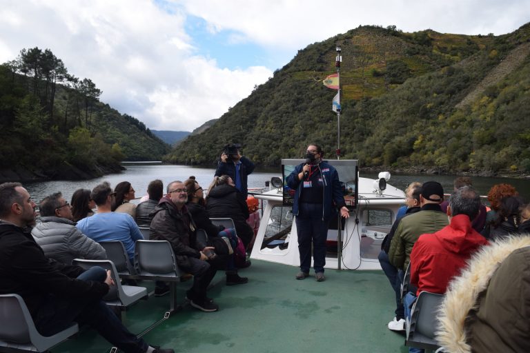 Más de 50.000 personas conocieron A Ribeira Sacra este año a bordo de catamaranes que gestiona la Diputación de Lugo