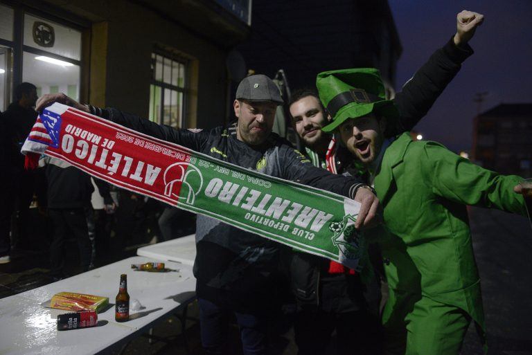 O Carballiño se tiñe de verde para apoyar al Arenteiro en la eliminatoria de Copa del Rey ante el Atlético de Madrid