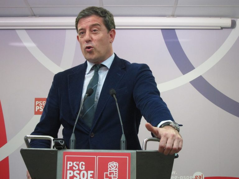 Javier Cerqueiro (PSOE) le augura «todo el futuro del mundo» a Besteiro y abre la puerta a que sea candidato a la Xunta