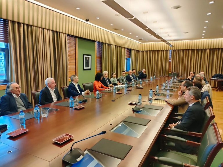 Xunta y Pymar ponen en marcha una iniciativa para ayudar a las empresas del sector naval a optar a los fondos del Perte