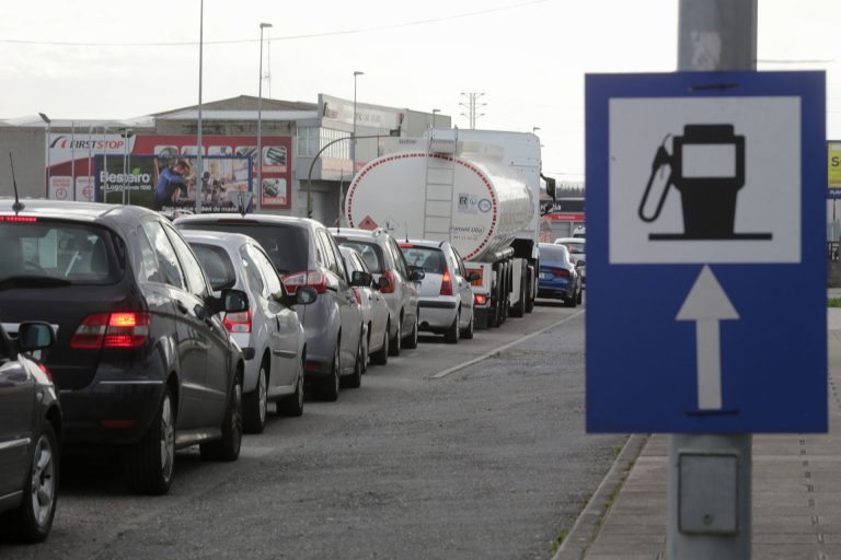 Las gasolineras gallegas notan el arranque de año sin descuentos a particulares con menos tráfico pero sin incidencias