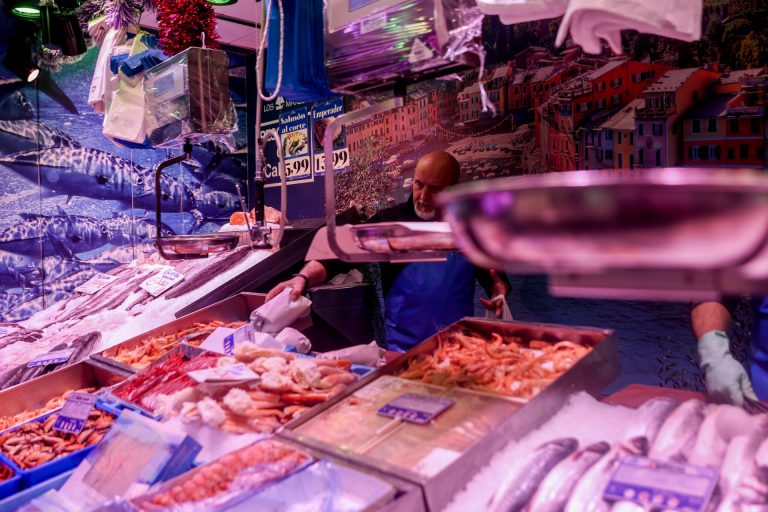Pesca.- El sector pesquero reclama al Gobierno replantearse «urgentemente» bajar el IVA del pescado