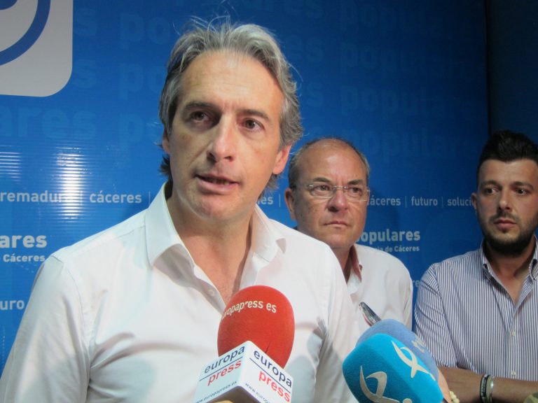 El PP nombra al exministro Iñigo de la Serna coordinador del programa electoral para las elecciones de mayo