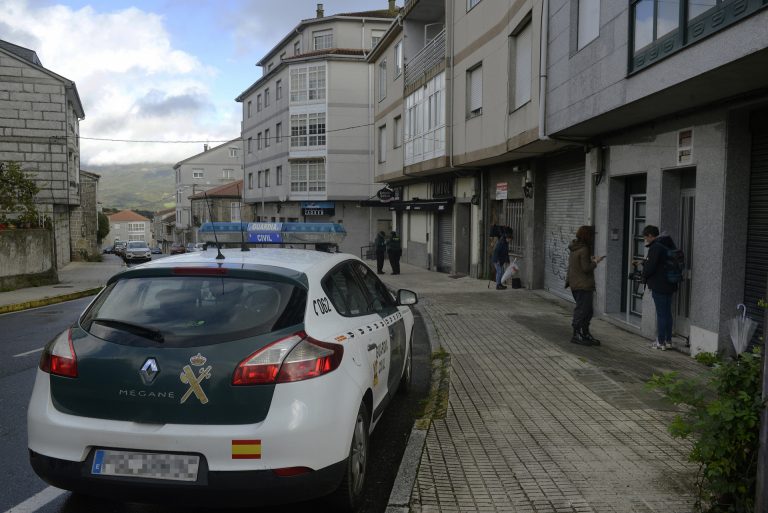 Libertad con alejamiento para el detenido por tirotear a un joven en Maceda (Ourense)