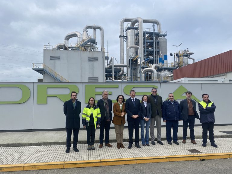 El Gobierno subraya el compromiso con el proyecto para producir metanol verde en Caldas tras una ayuda de 5 millones