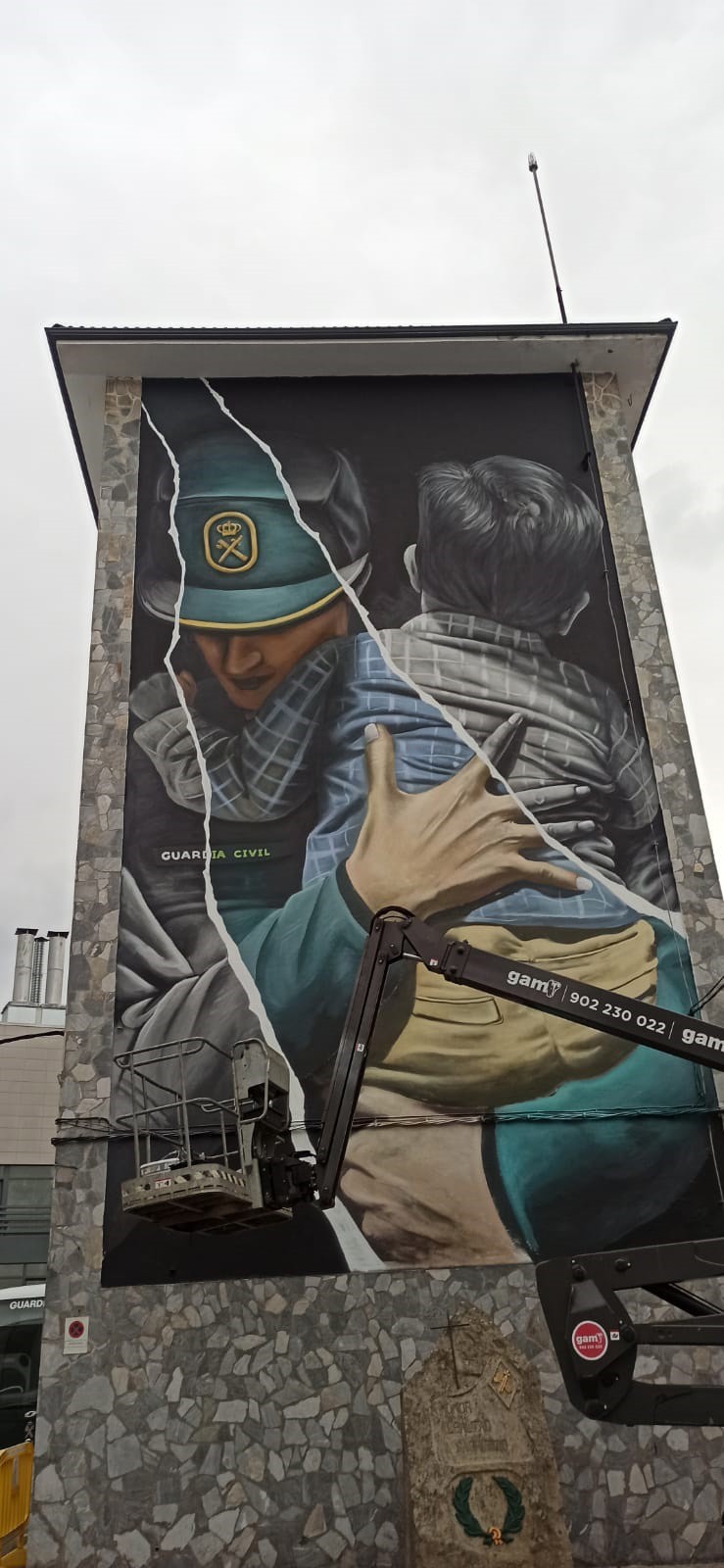 Los dos lucenses candidatos a mejor grafiti del año coinciden: «El arte urbano en Lugo está más en boga que nunca»