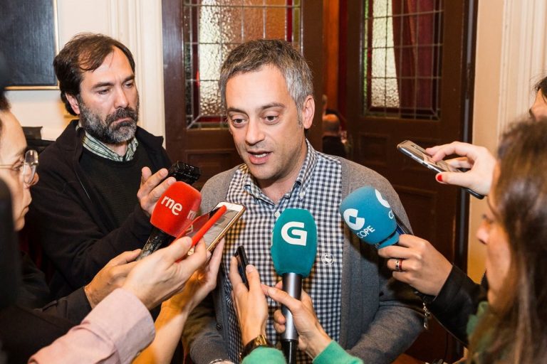 El exalcalde de A Coruña Xulio Ferreiro y decano en la UDC descarta la vuelta a la política