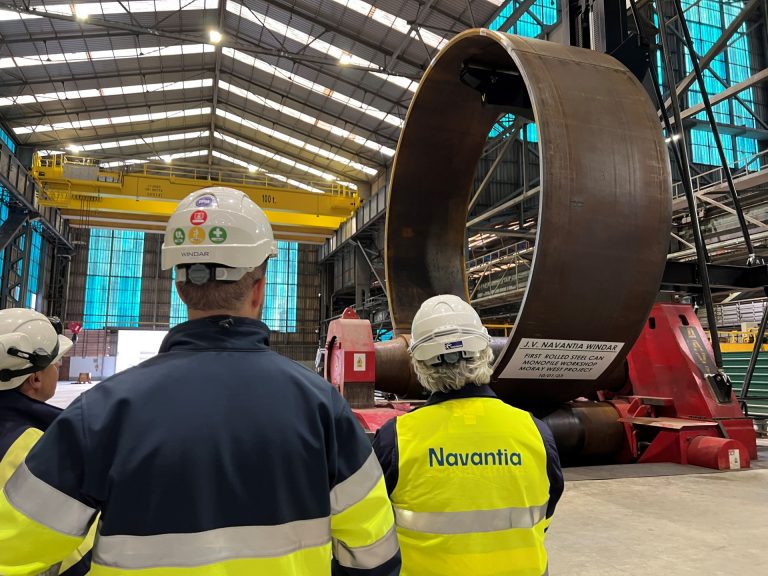 Navantia y Windar inician la construcción en el astillero de Fene (A Coruña) de sujeciones para aerogeneradores marinos
