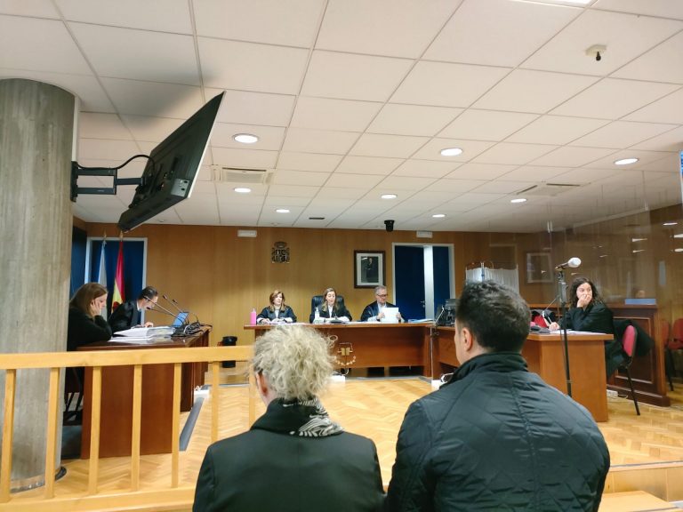 Visto para sentencia el juicio contra los dos acusados de tratar de perjudicar a un opositor a bombero en Vigo