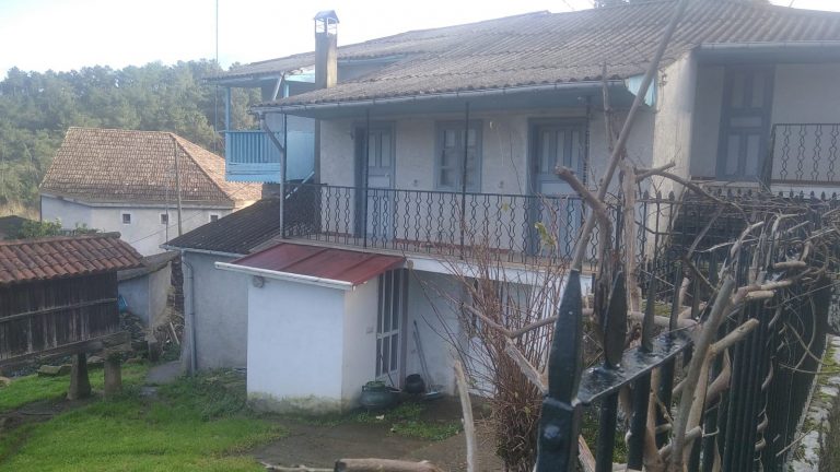 El PSdeG de Castrelo denuncia ante Valedor e Ine «empadronamientos masivos» en casas cerradas ligadas al PP