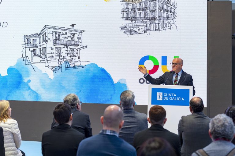 Fitur.- Baltar renueva en Madrid el acuerdo de colaboración con Renfe y mantiene la tarifa ‘Ourense Termal’
