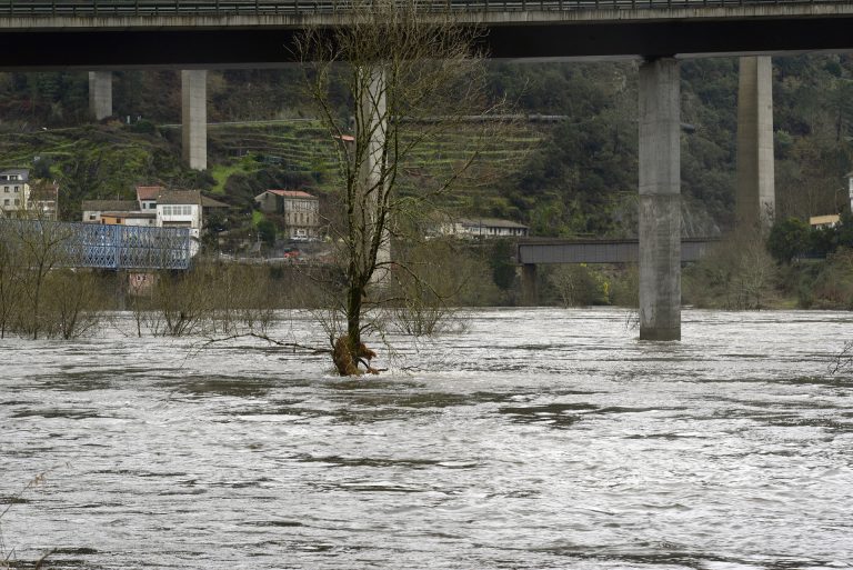 Emerxencias mantiene la alerta por riesgo de inundaciones en cuatro ríos gallegos