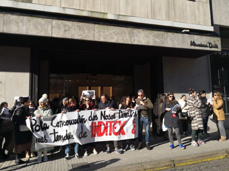 Un total de 45 trabajadores afectados por el cierre este mes de cinco tiendas de Inditex en Galicia