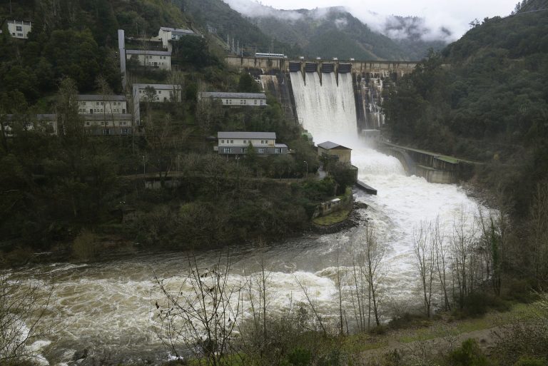 Las lluvias de la última semana elevan la reserva hídrica de Galicia: Galicia Costa roza el 95% y Miño-Sil supera el 84%