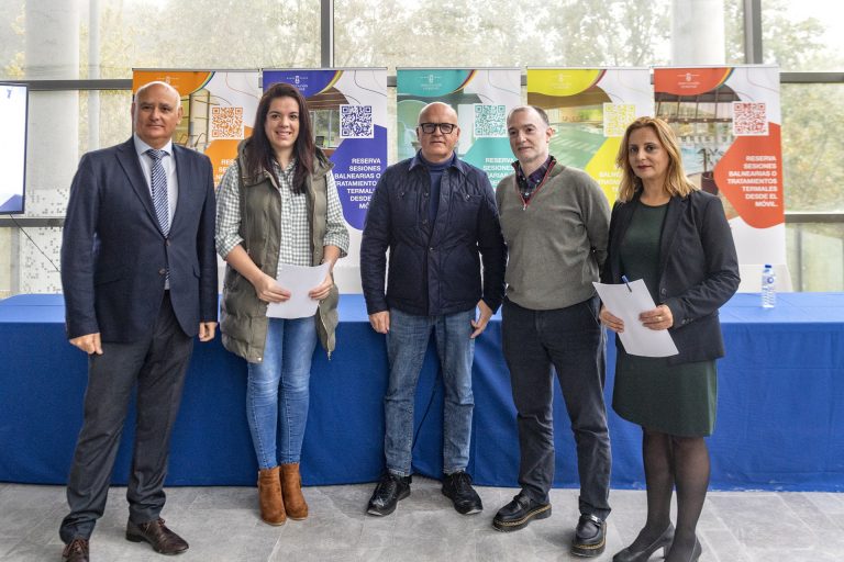 La Diputación de Ourense apuesta por el termalismo en grupo para combatir la soledad no deseada