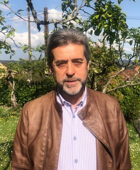 El médico Fernando Mayo, exrival de Borja Verea por liderar el PP de Santiago, será el candidato de Vox en la ciudad