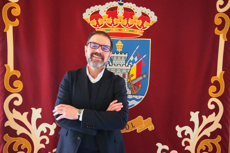El alcalde de Ferrol niega que haya «crisis de gobierno» tras la dimisión de la concejala de Hacienda