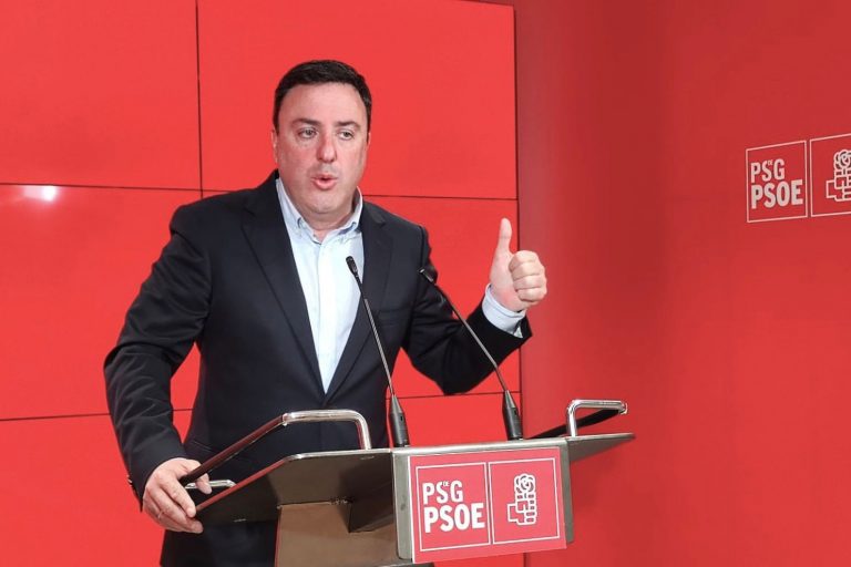 El PSdeG llama a manifestarse el día 12 en Santiago para reclamar «un sistema sanitario de primera y no de regional»