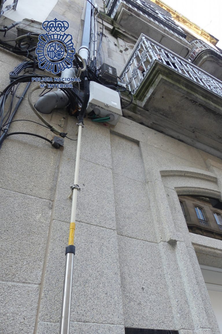 Detenido un varón por robo en tres oficinas de Vigo, a las que accedió escalando por la fachada