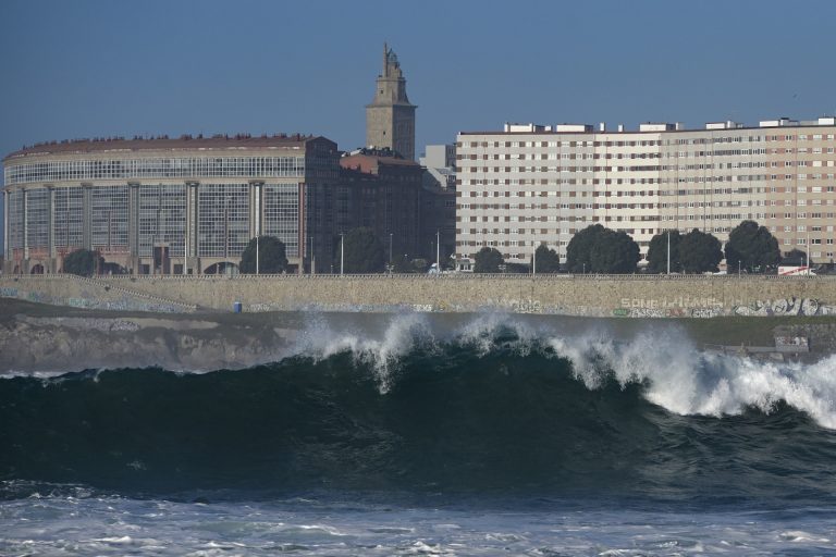 Alerta naranja por fuertes vientos en la costa de la provincia de A Coruña desde mediodía