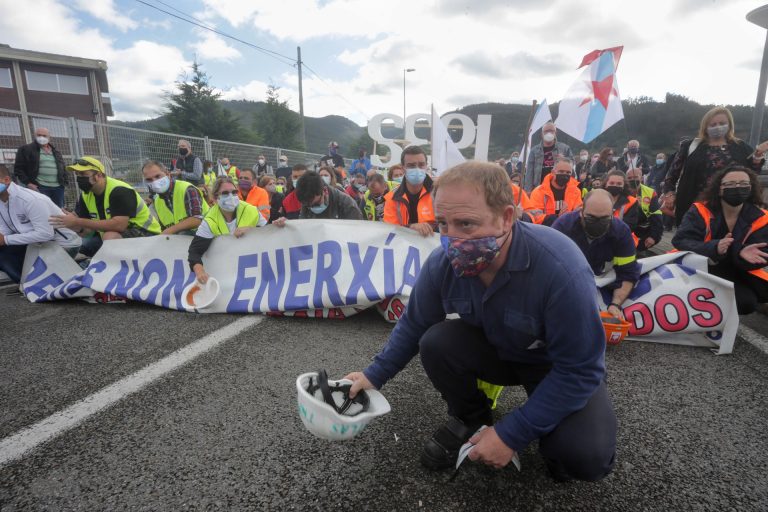 Alcoa.- El comité celebra que el acuerdo con la multinacional mantiene los puestos de trabajo «los próximos cinco años»