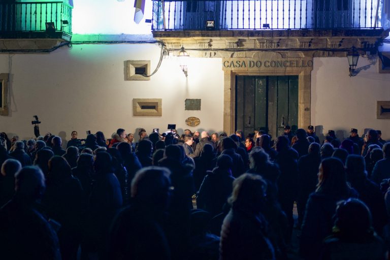 Los investigadores buscan el arma del crimen machista de Baiona (Pontevedra)