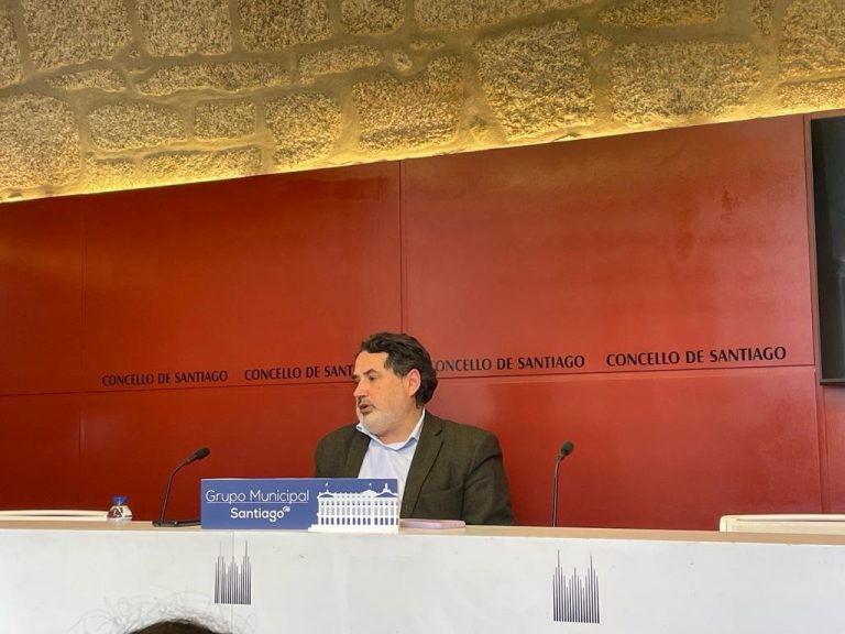El PP de Santiago denuncia que Bugallo prorrogó una licencia de obra caducada a Desproi en 2011 y lo acusa de mentir