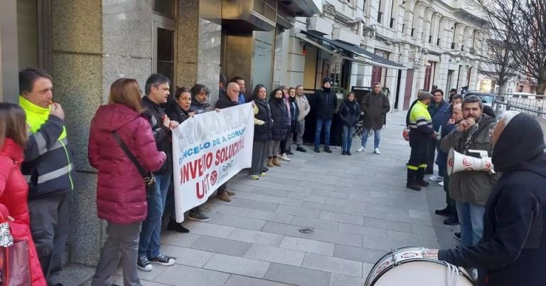 Suspenden la huelga de la grúa y la ORA en la provincia de A Coruña tras un principio de acuerdo por el convenio