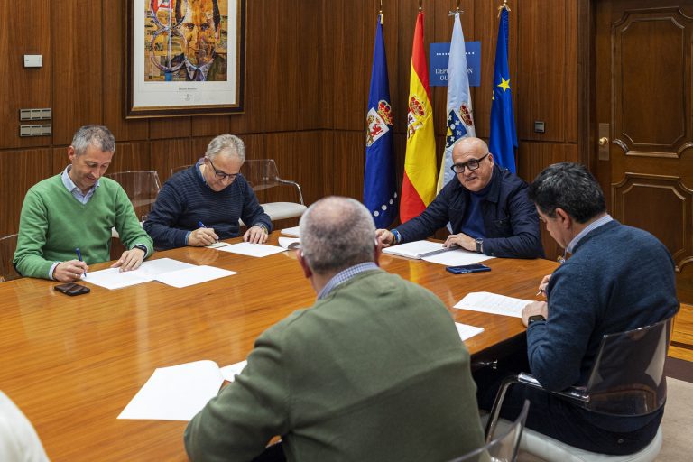 La Diputación de Ourense moviliza 831.00 euros en ayudas a ayuntamientos y entidades