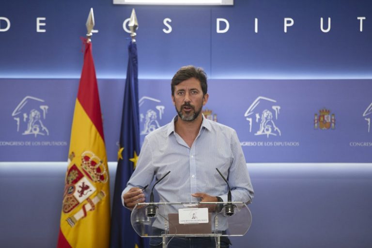 Galicia en Común presenta una iniciativa en el Congreso para evitar el desahucio de un inmueble de la Sareb en Barro