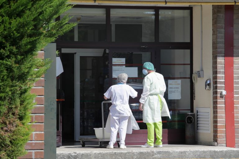 Cvirus.- Los contagios covid siguen en subida esta semana con 63 más, aunque por debajo de los 700 en total