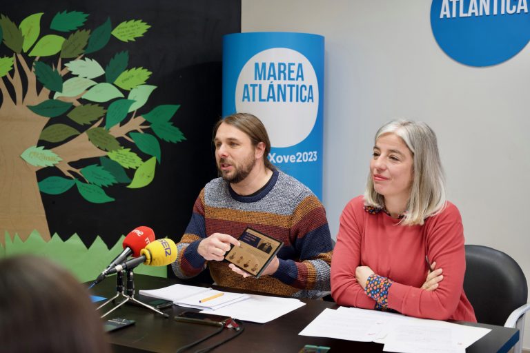 El candidato de Marea Atlántica afirma que la formación está abierta «de par en par» a quien quiera «una Coruña mejor»