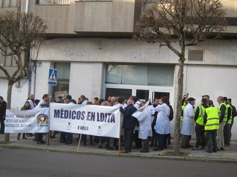 El sindicato O’Mega desecha la convocatoria de huelga de médicos gallegos ante la baja participación en su consulta