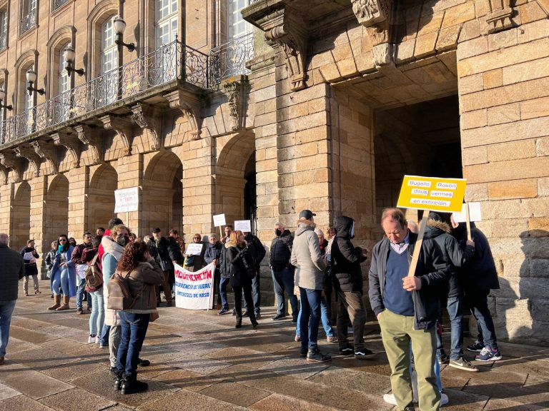 (AMP)Aprobada la norma que limita las nuevas viviendas de uso turístico en Santiago a las plantas bajas o primeros pisos