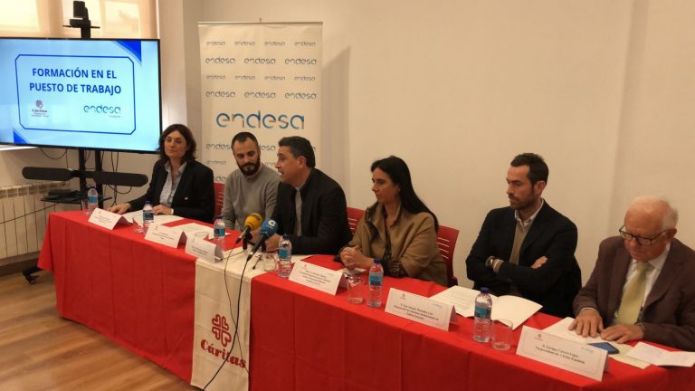 Personas en riesgo de exclusión social se forman con Cáritas de Ferrol y Fundación Endesa para lograr salidas laborales