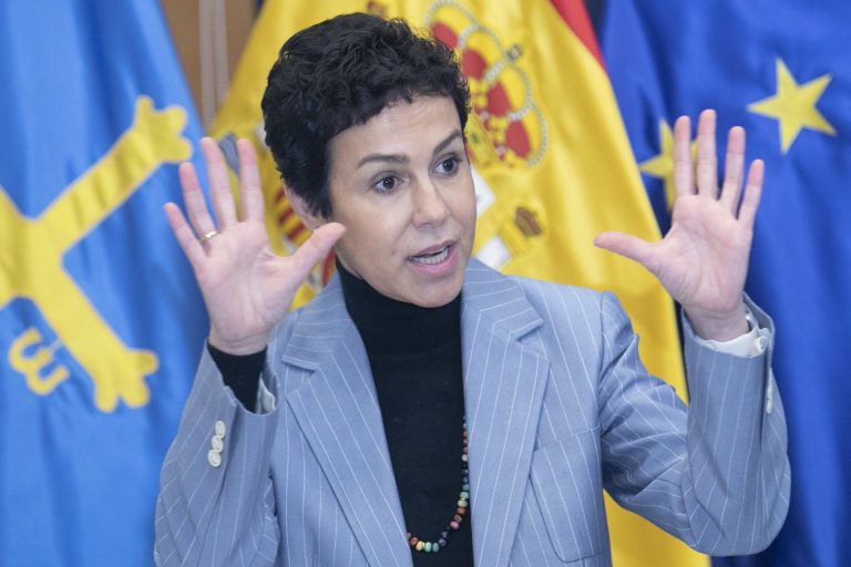 El presidente de Renfe y la secretaria de Estado dimiten por el error de los trenes de Cantabria