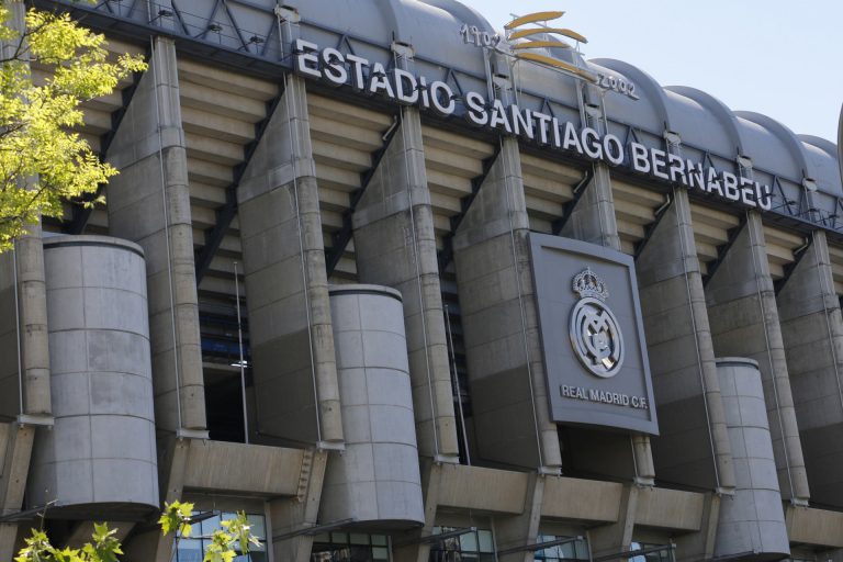 El Bernabéu acogerá la capilla ardiente de Amancio Amaro hasta este miércoles