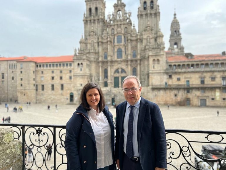 Cámara de Comercio de Santiago y Ayuntamiento ponen el foco en agilizar licencias y mejorar los servicio públicos