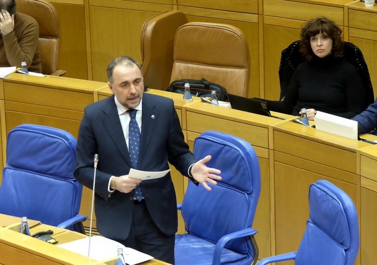 Pleno.-El Sergas incorporará por concurso de méritos 27 sanitarios fijos en A Mariña y 25 en el sur de Lugo