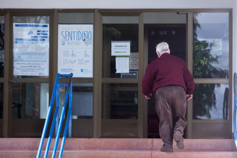Cvirus.- Descienden a 139 los hospitalizados con Covid en Galicia, mientras ascienden a 858 los casos activos
