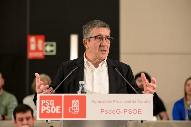 Patxi López sostiene que tras las municipales solo habrá dos opciones: «O gobierna el progreso o gobierna el retroceso»