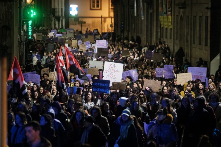 Santiago se divide en el 8 de marzo con dos manifestaciones para clamar por la igualdad