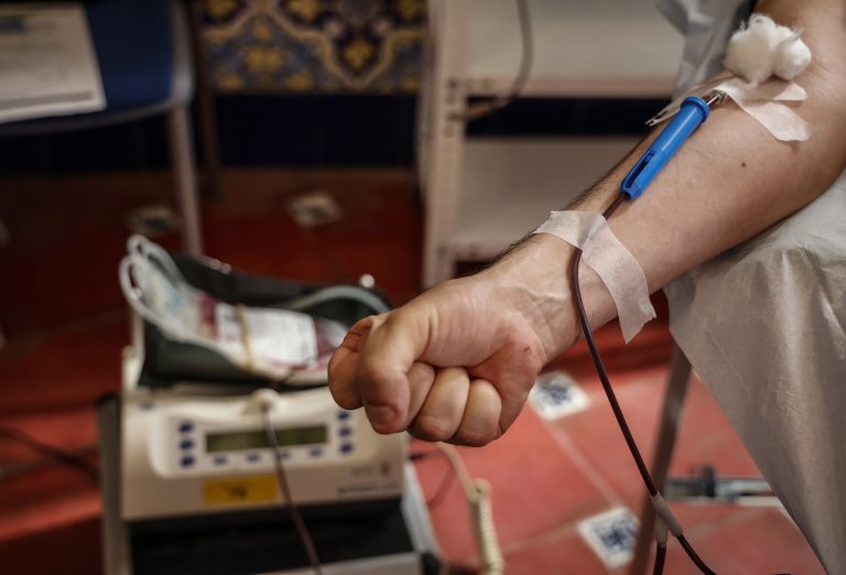 El Sergas hace un llamamiento a donar sangre, con las reservas de A positivo y 0 negativo en niveles bajos