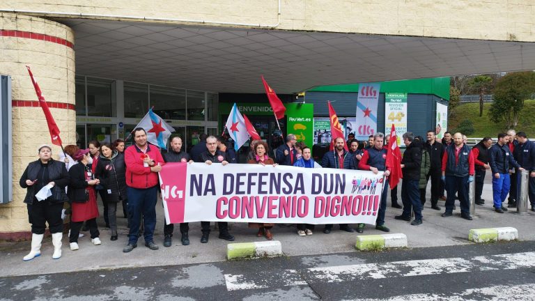 Personal de grandes almacenes se moviliza convocado por la CIG para reclamar un «acuerdo digno» y un convenio gallego