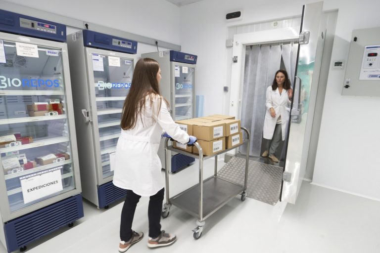 Cvirus.- Galicia registra 1.184 casos activos de covid, con cinco pacientes en UCI