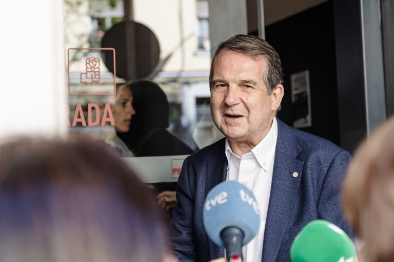 Abel Caballero destaca el «buen momento» en la política municipal en el PSOE: «El 28M va a haber muy buen resultado»