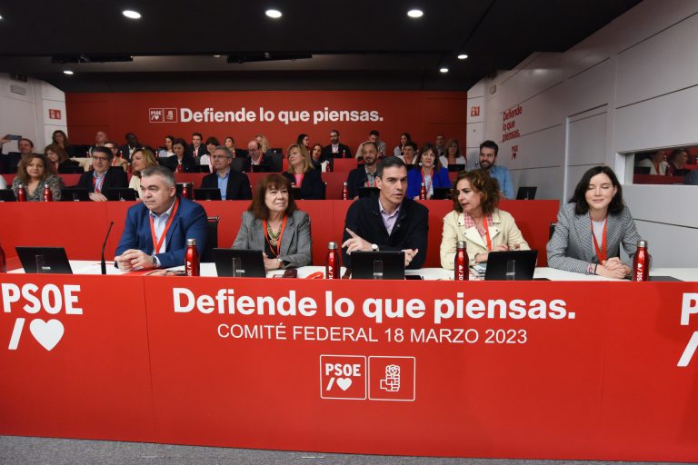 El PSOE presupuesta 13 millones de euros para las elecciones del 28M y pide austeridad en el gasto